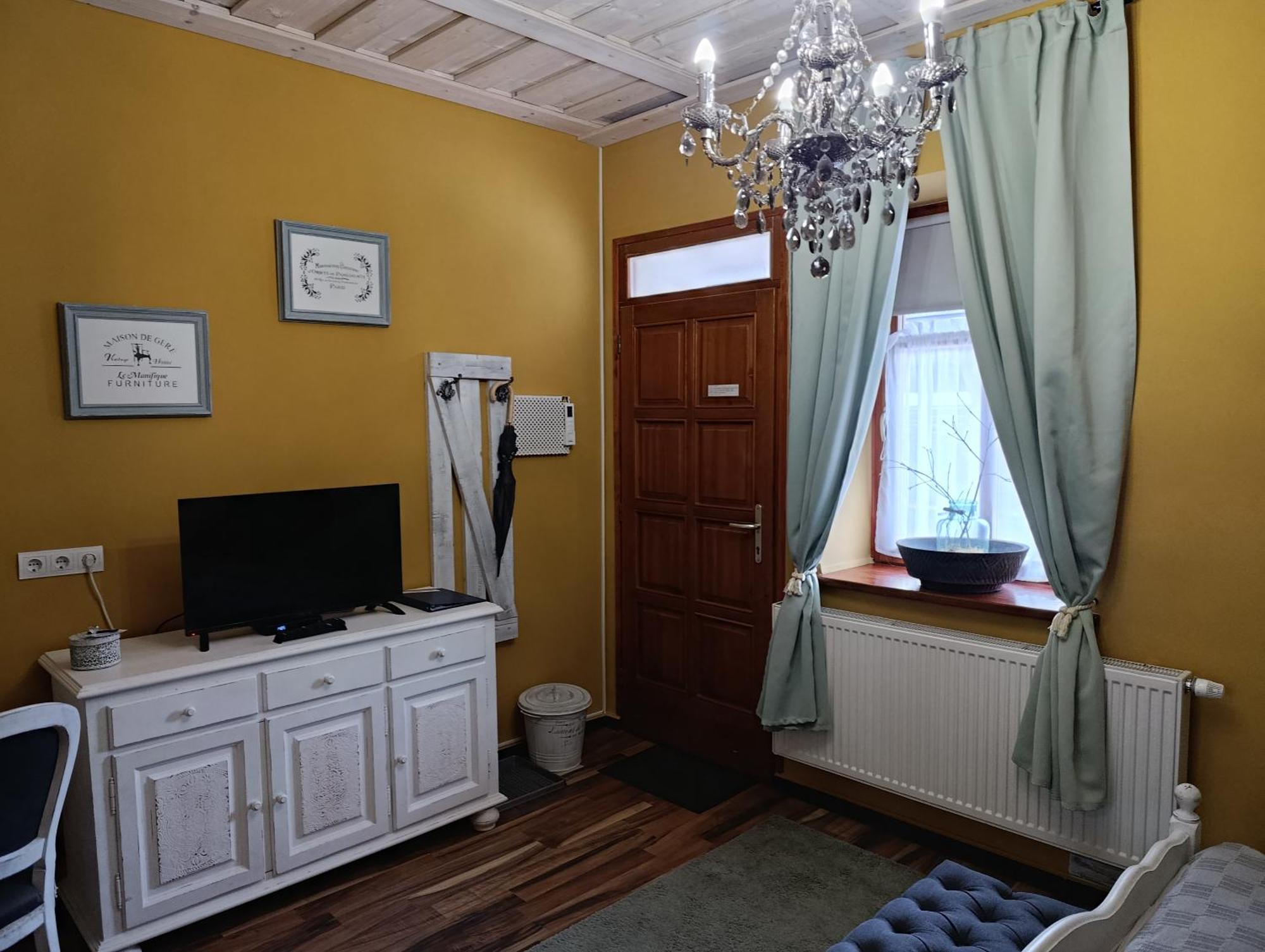 Hotel Vidéki Porta à Herend Extérieur photo