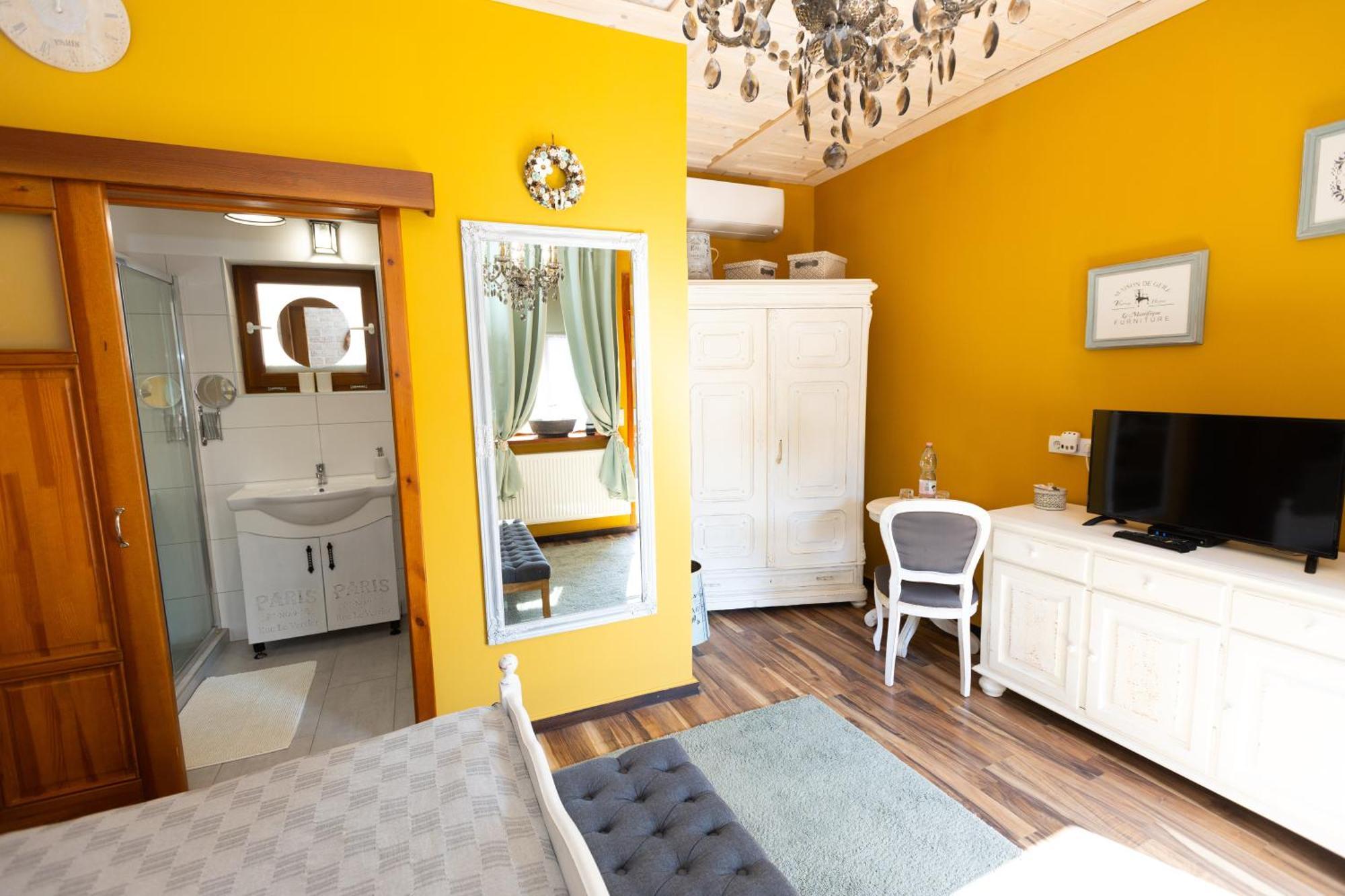 Hotel Vidéki Porta à Herend Extérieur photo