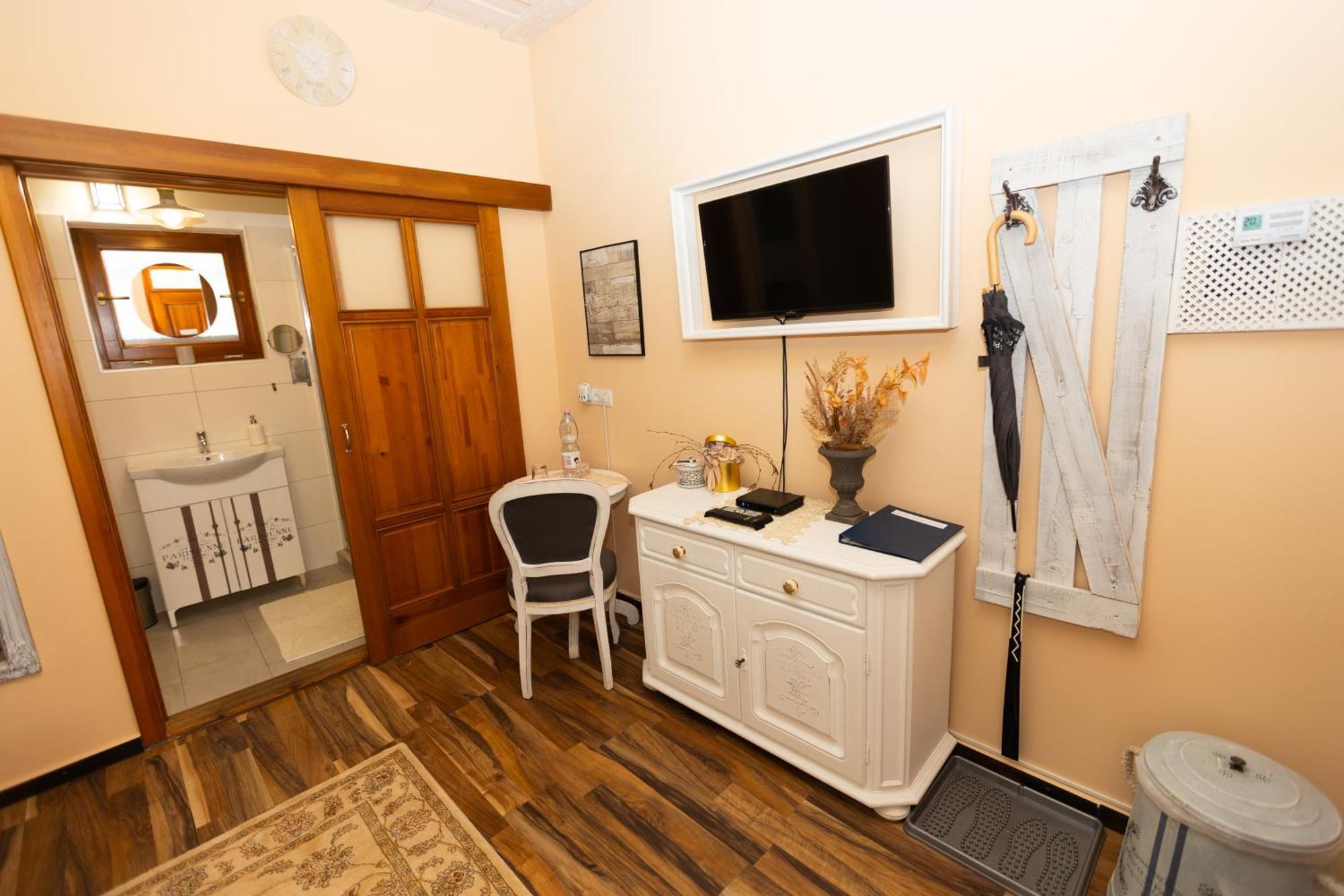 Hotel Vidéki Porta à Herend Extérieur photo